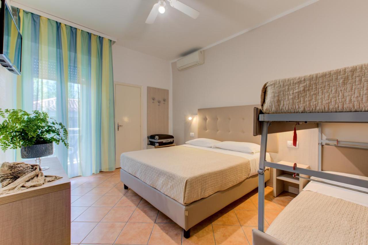Hotel Cimarosa Riccione Phòng bức ảnh