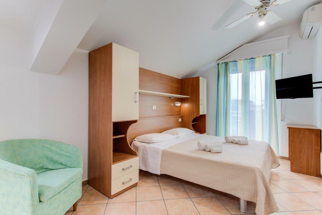Hotel Cimarosa Riccione Phòng bức ảnh